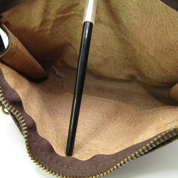 Louis Vuitton Zip Toiletry Bag Signature Canvas - Fair Condition - Picture 8 of 11